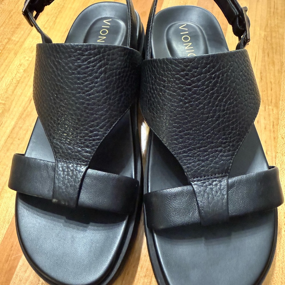 Vionic Alondra Lug Orthopedic Sandle - Picture 4 of 5
